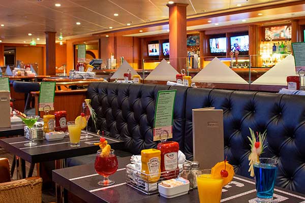 Norwegian Sun Gallery Image